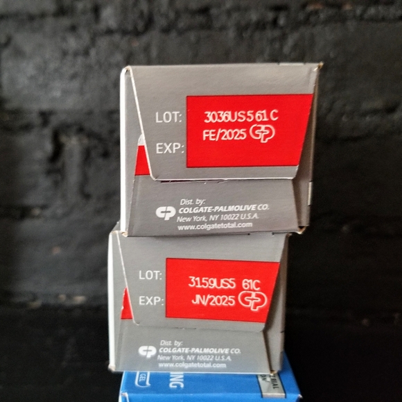 8 Colgate Toothpaste Bundle - Picture 7 of 9